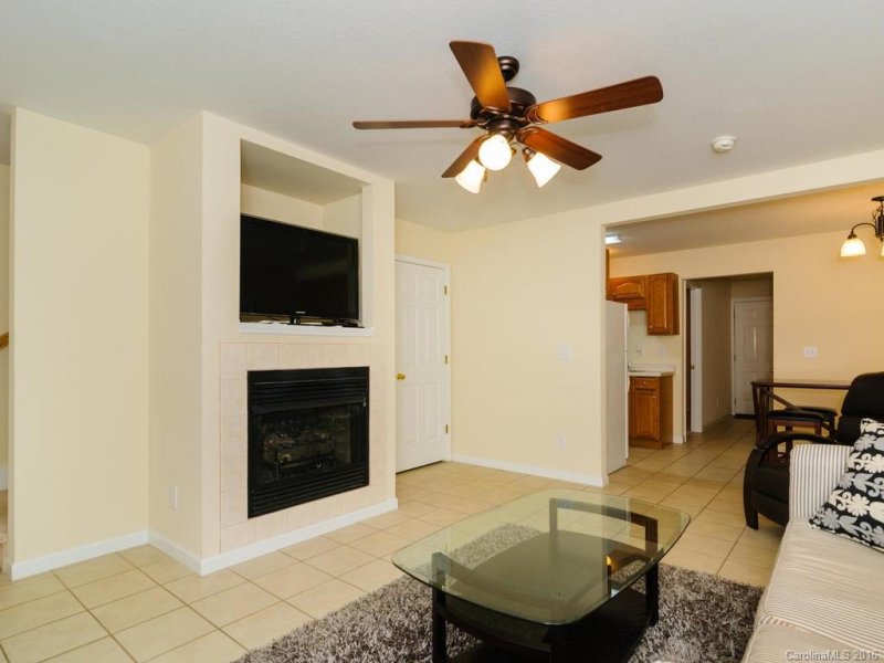 Property image 5 at 102 Rotunda Circle, Asheville, NC 28806