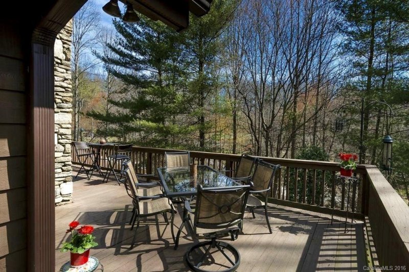 Property image 2 at 19 Mountain Brook Drive, Candler, NC 28715