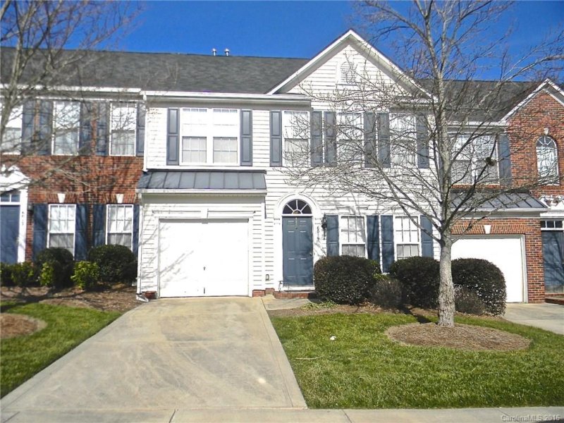 6019 Queens Walk Court