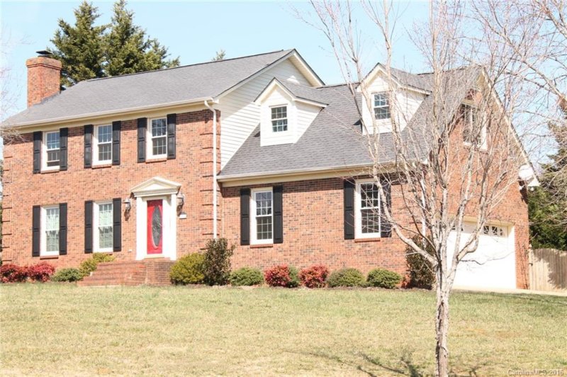 2400 Gleneagles Drive