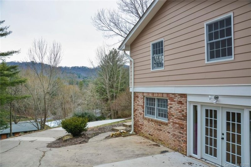 Property image 4 at 33 Brookcliff Drive, Asheville, NC 28804
