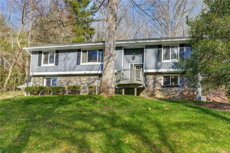 Property image 2 at 16 Mountain Brook Drive, Candler, NC 28715