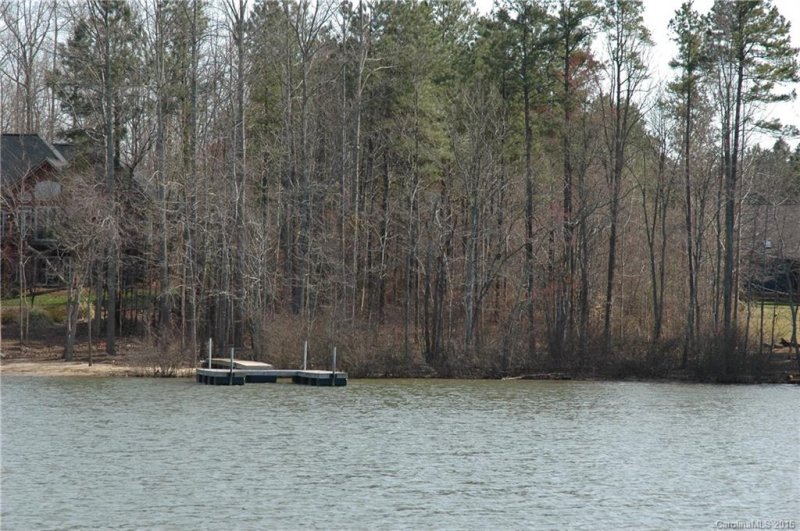 Property image 4 at 5715 Mountain Point Lane, Charlotte, NC 28216