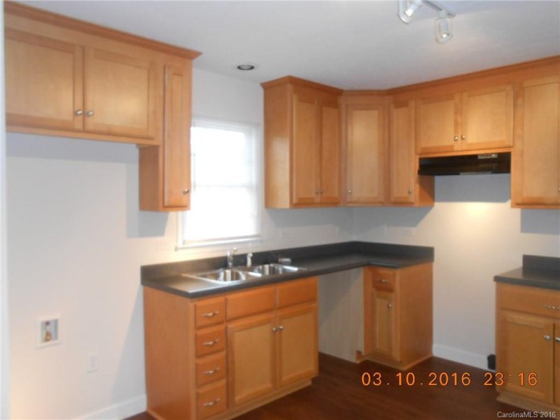 Property image 3 at 2022 Lasalle Street, Charlotte, NC 28216