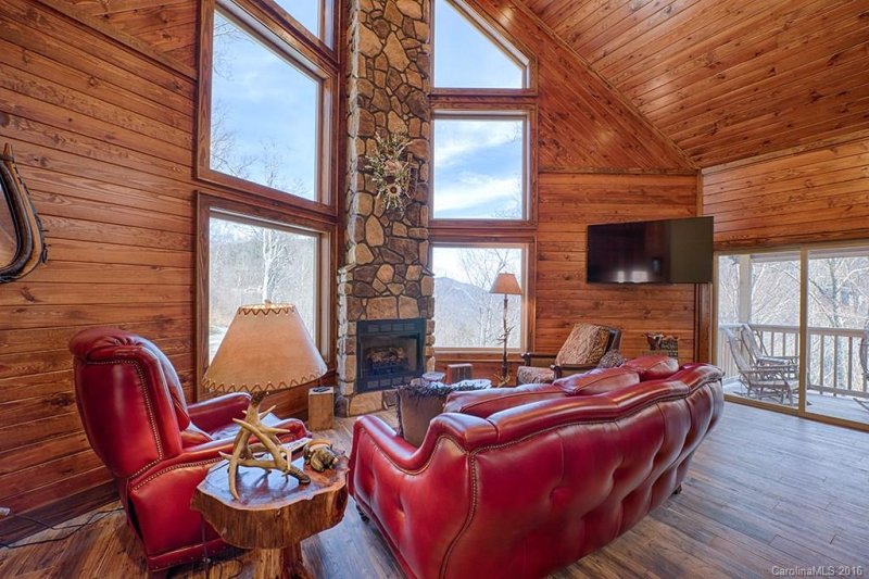 Property image 3 at 100 Moonshine Holler Drive, Maggie Valley, NC 28751