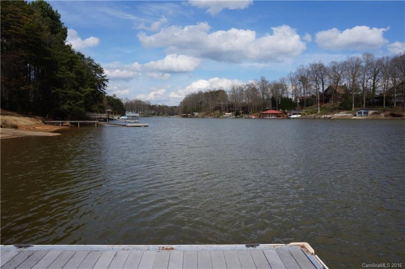 Property image 2 at 6891 Navajo Trail, Sherrills Ford, NC 28673