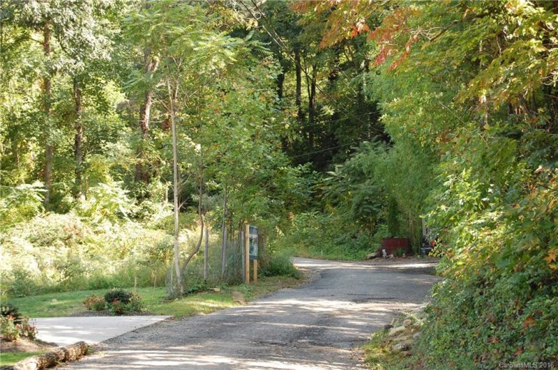 Property image 2 at 58 Ardmion Park, Asheville, NC 28801