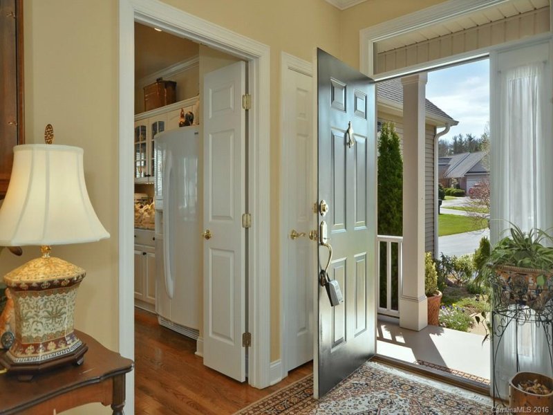 Property image 3 at 74 Classic Oaks Circle, Hendersonville, NC 28792