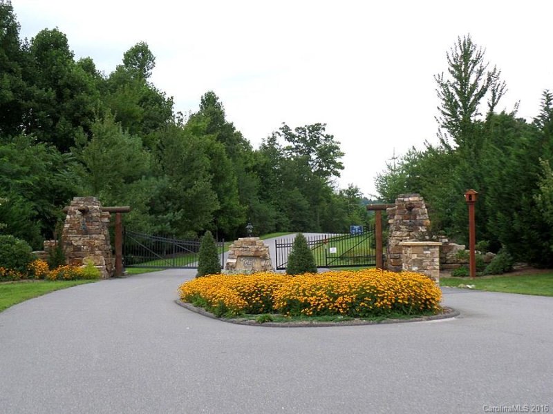 823 Arcadia Falls Drive