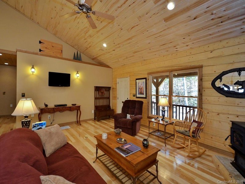 Property image 3 at 67 Jeter Mountain Terrace, Hendersonville, NC 28739