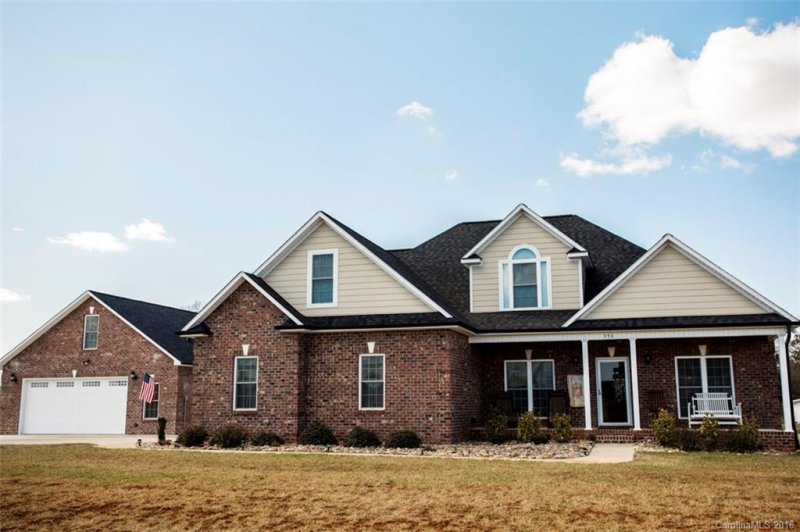 950 Oak Ridge Farms Circle