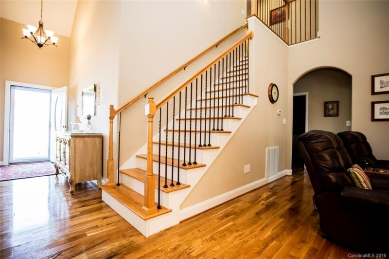 Property image 5 at 950 Oak Ridge Farms Circle, Newton, NC 28658