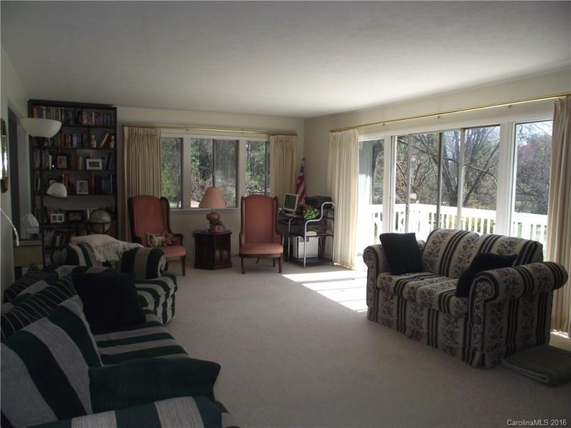 Property image 3 at 405 Wakefield Drive, Hendersonville, NC 28792