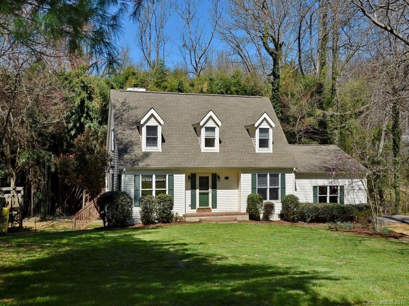 Property image 2 at 318 Melissa Way, Hendersonville, NC 28791