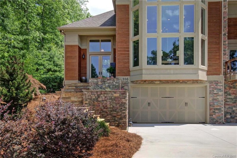 Property image 2 at 556 Big Indian Loop, Mooresville, NC 28117
