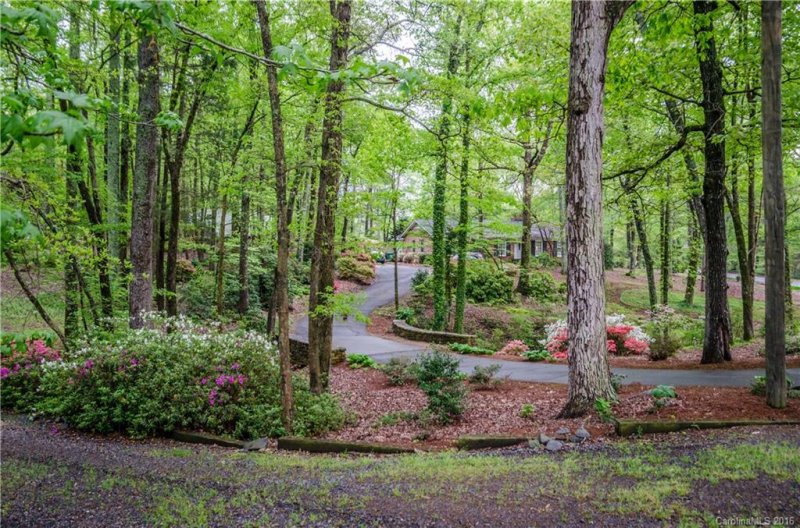 Property image 2 at 4800 Spring Lane, Charlotte, NC 28213