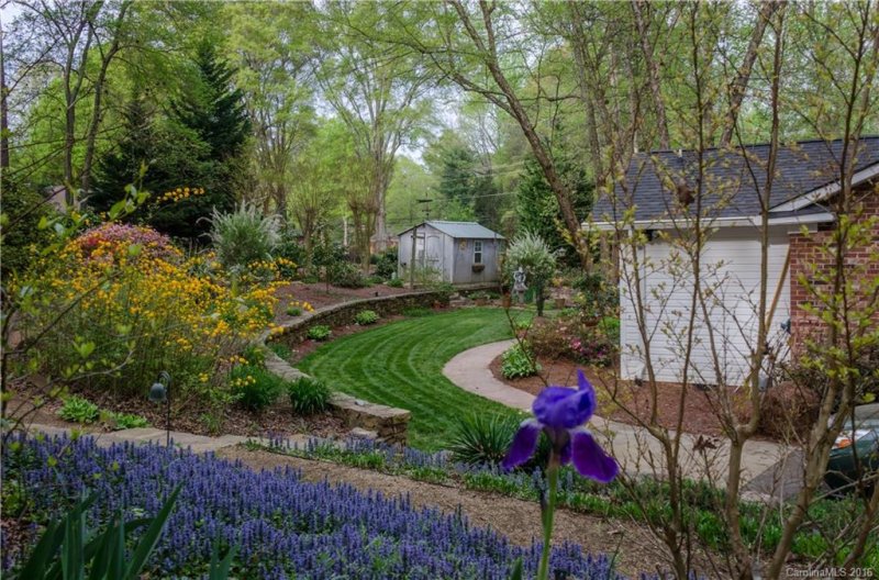 Property image 3 at 4800 Spring Lane, Charlotte, NC 28213