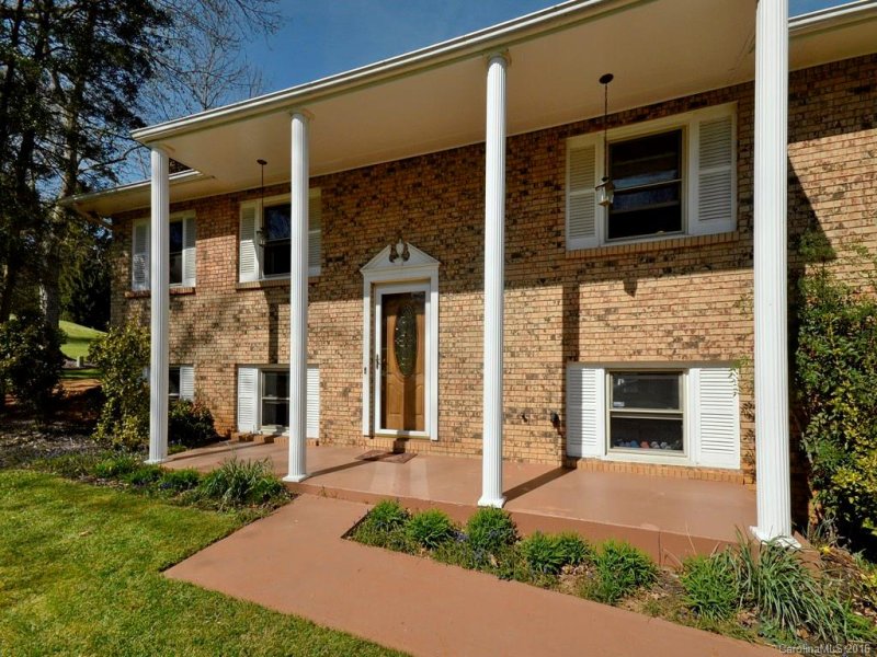 Property image 2 at 128 Camelot Drive, Clyde, NC 28721