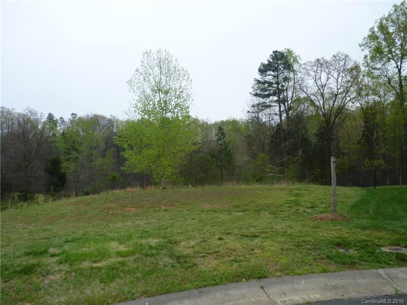 Property image 2 at 10831 Maryanna Court, Charlotte, NC 28213