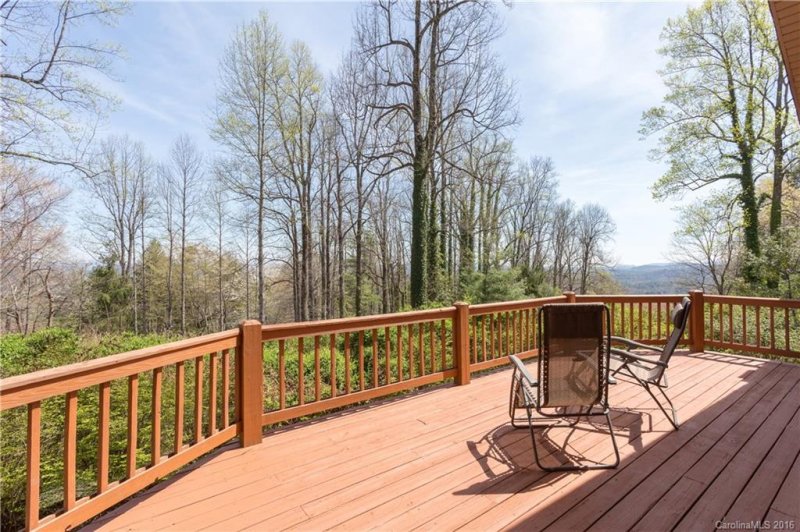 Property image 2 at 168 Echo Lane, Hendersonville, NC 28739