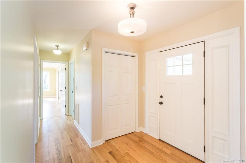 Property image 3 at 168 Echo Lane, Hendersonville, NC 28739