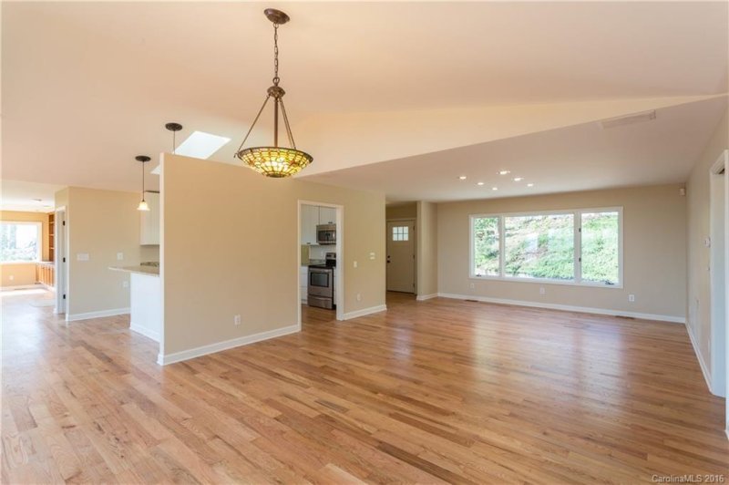 Property image 5 at 168 Echo Lane, Hendersonville, NC 28739