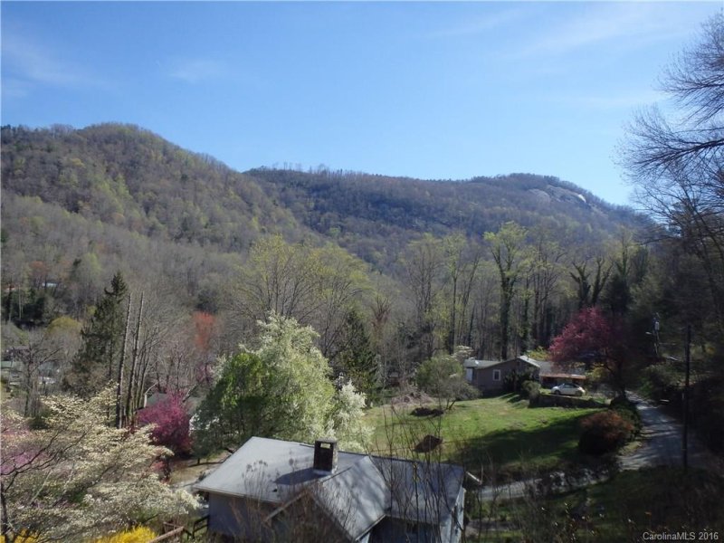 Property image 4 at 136 River Rock Road, Bat Cave, NC 28710