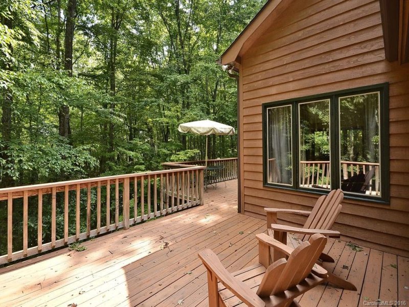 Property image 5 at 11 Ravenwood Lane, Horse Shoe, NC 28742