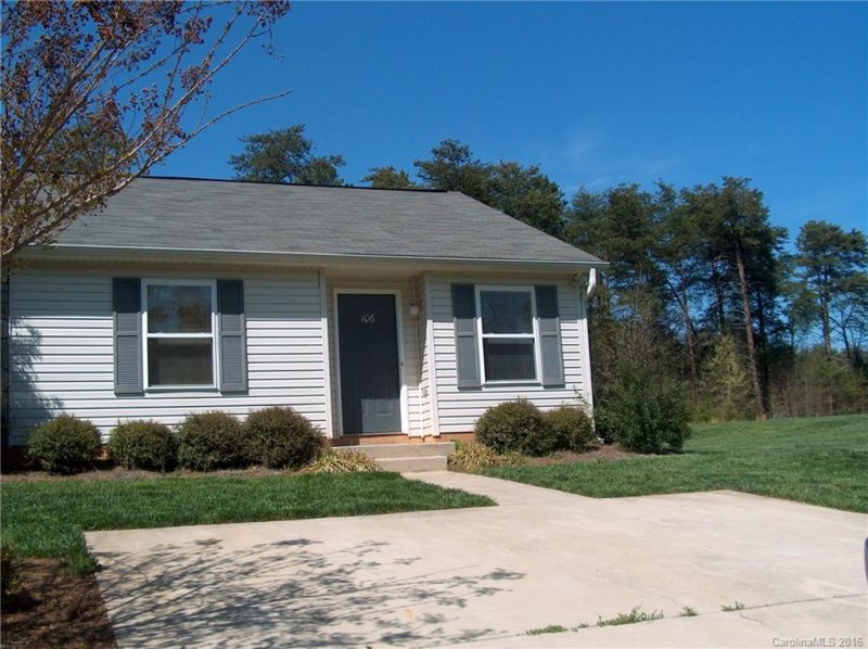 Property image 2 at 106 Bogey Lane, Mooresville, NC 28117