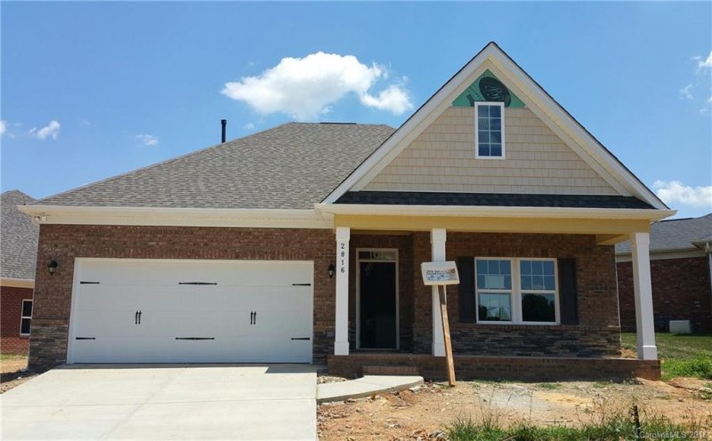 2816 Santiago Circle