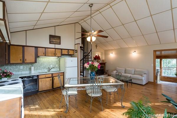 Property image 2 at 970 Holly Road, Black Mountain, NC 28711