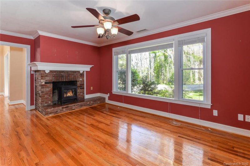 Property image 3 at 221 S Plains Drive, Asheville, NC 28803