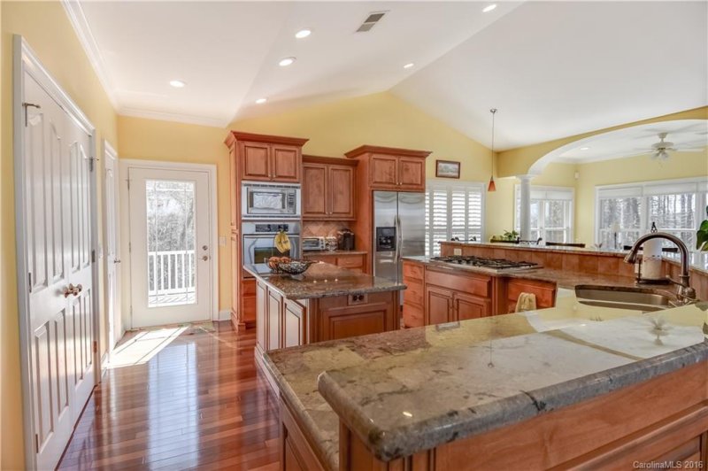 Property image 4 at 221 Grayrock Drive, Statesville, NC 28677