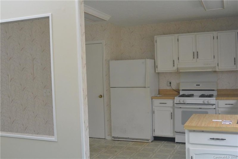 Property image 3 at 706 Browning Avenue, Hendersonville, NC 28791