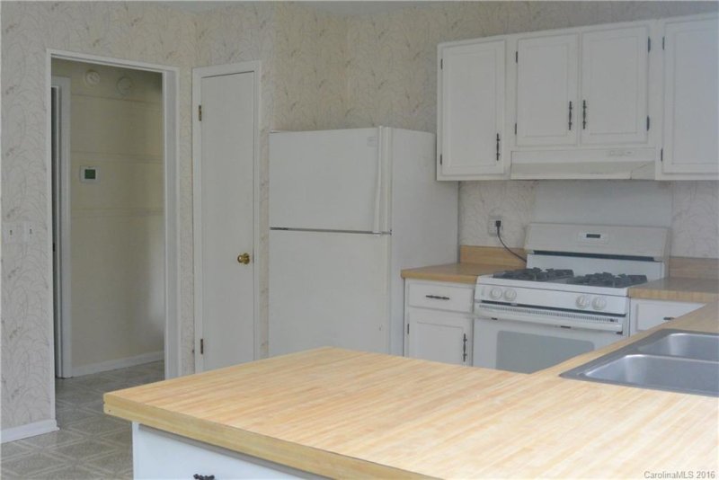 Property image 4 at 706 Browning Avenue, Hendersonville, NC 28791