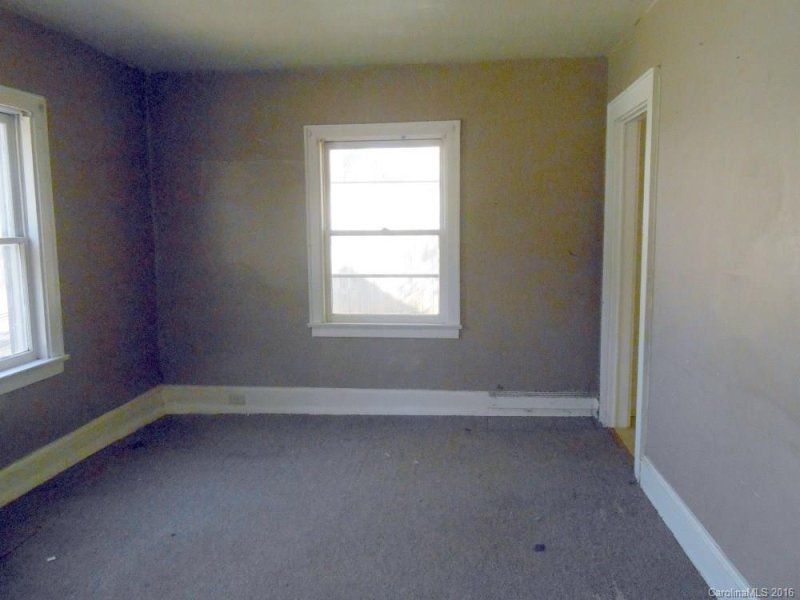 Property image 2 at 2519 25th Street Place, Hickory, NC 28602