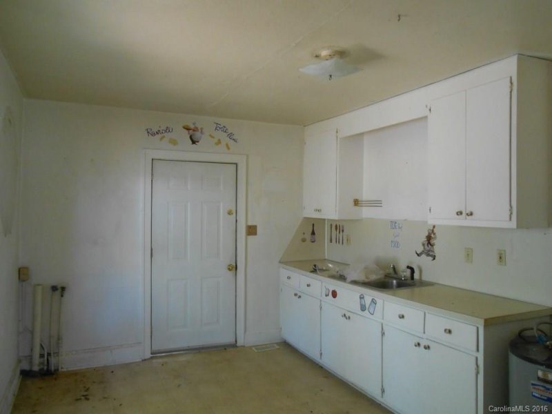 Property image 3 at 2519 25th Street Place, Hickory, NC 28602