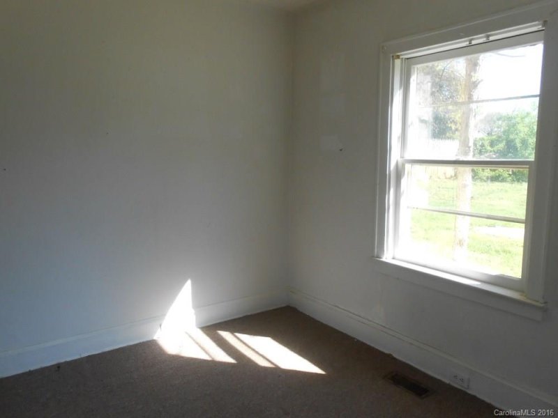 Property image 4 at 2519 25th Street Place, Hickory, NC 28602