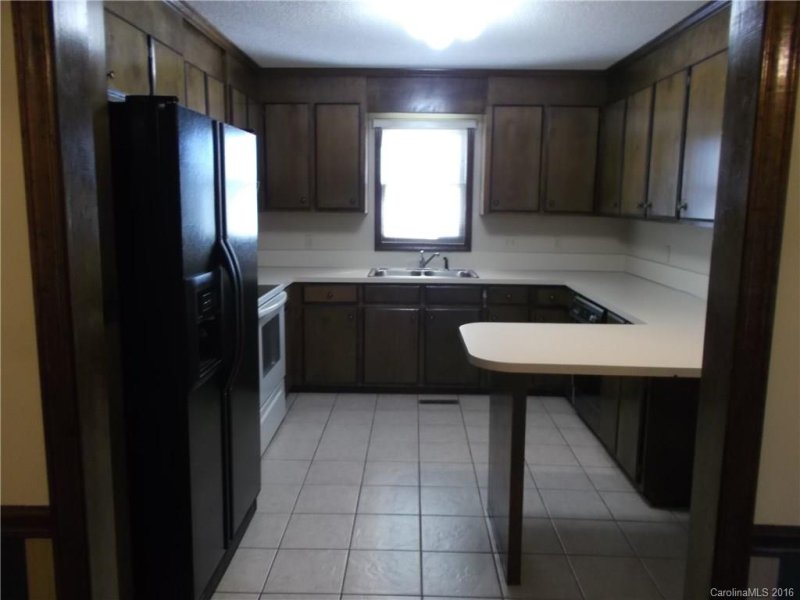 Property image 3 at 1162 Crestmont Drive, Concord, NC 28025