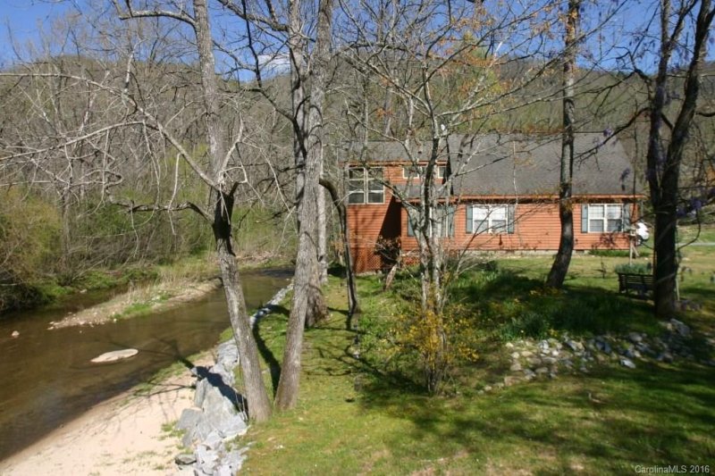 Property image 2 at 25 Reedy Creek Court, Hendersonville, NC 28792