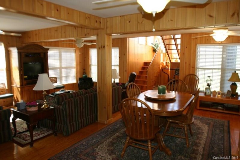 Property image 5 at 25 Reedy Creek Court, Hendersonville, NC 28792