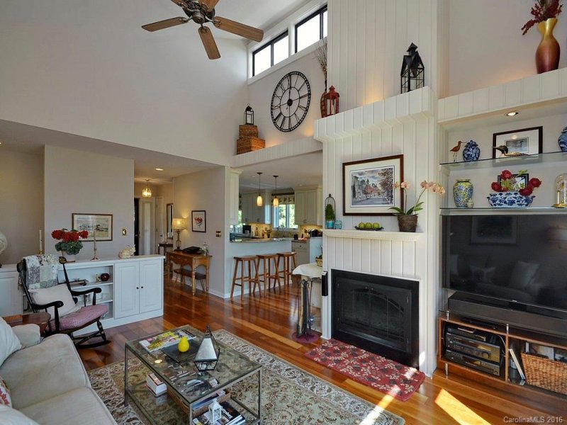 Property image 4 at 137 Country Ridge Road, Hendersonville, NC 28739