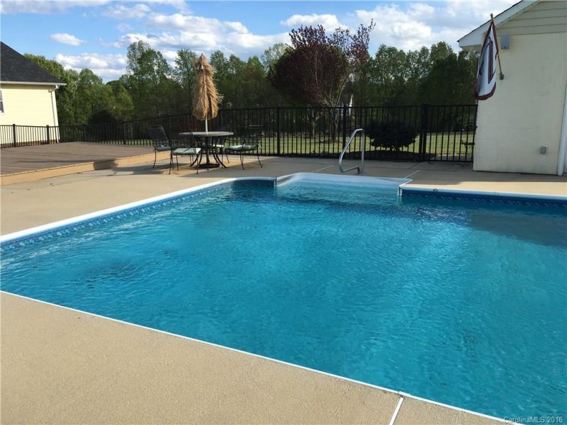 Property image 5 at 903 Thorncliff Drive, Cherryville, NC 28021