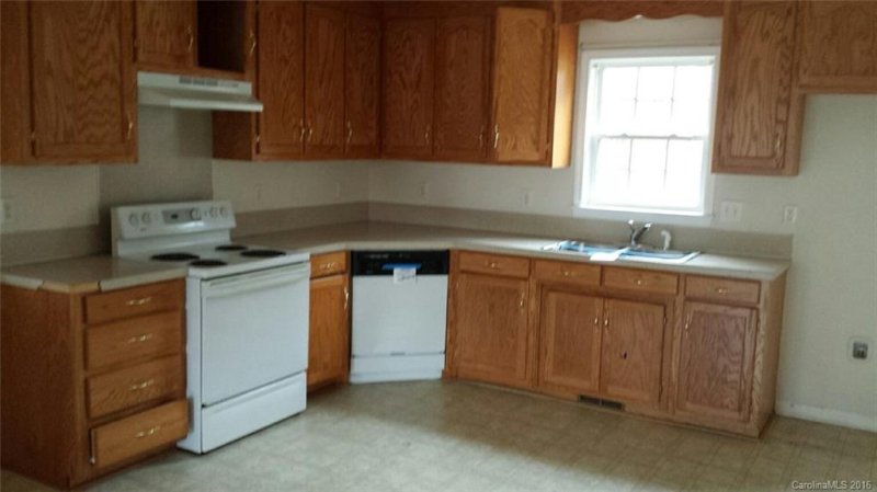 Property image 2 at 1151 Lyndsey Brook Court, Lincolnton, NC 28092