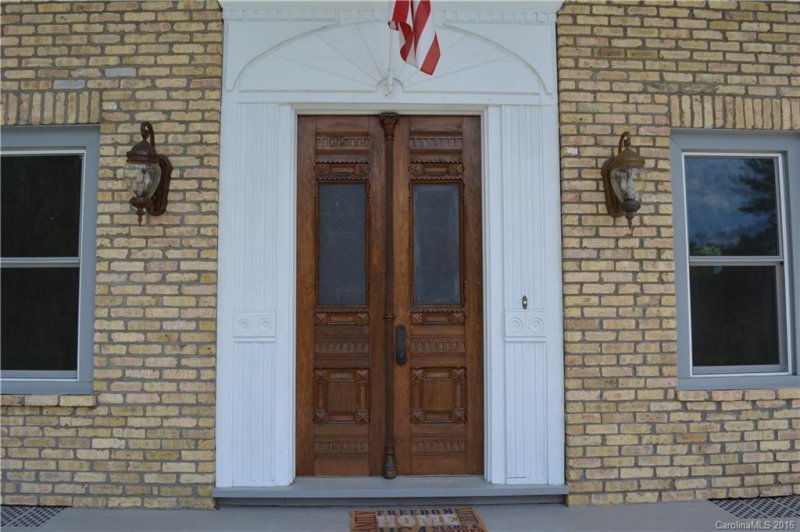 Property image 2 at 113 Rathfarnham Circle, Asheville, NC 28803