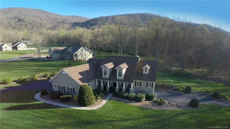 Property image 4 at 410 Stepping Stone Lane, Waynesville, NC 28786