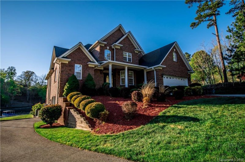 Property image 3 at 125 Grand Bay Drive, Mooresville, NC 28117