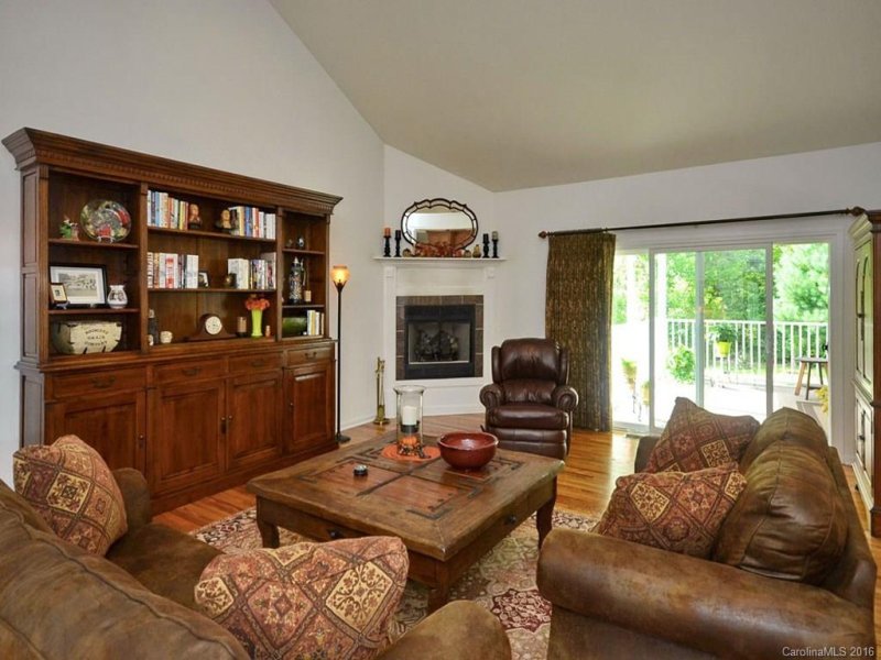 Property image 4 at 453 Kanuga Forest Drive, Hendersonville, NC 28739