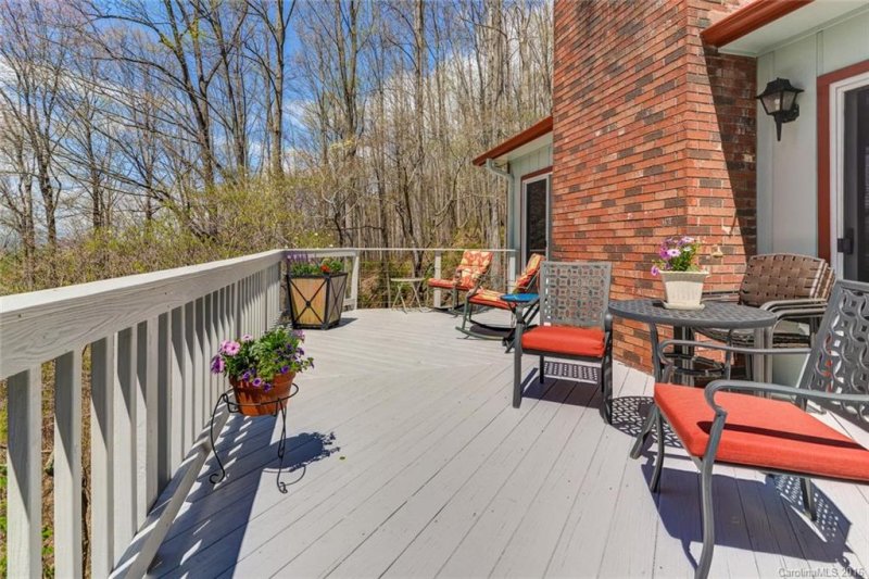 Property image 2 at 60 Tuckaway Drive, Asheville, NC 28803