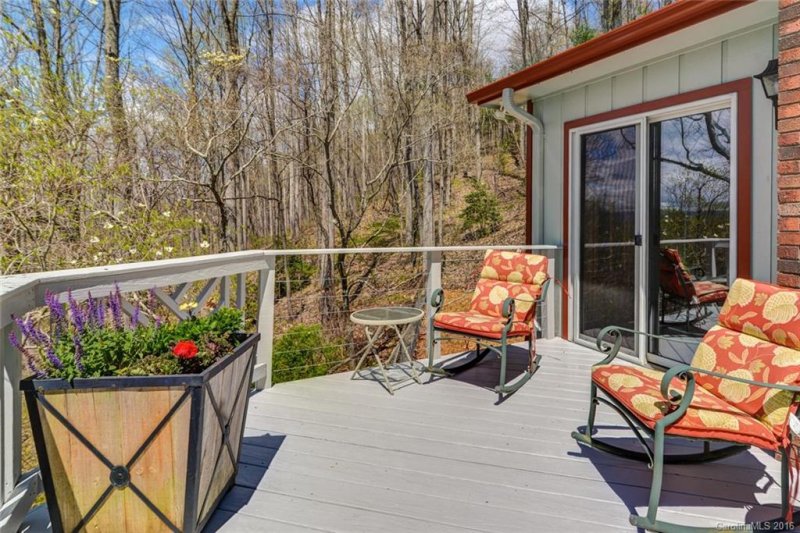 Property image 3 at 60 Tuckaway Drive, Asheville, NC 28803